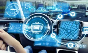 En förarassistanssystem visar information om autonom körning. En givare bil kommunicerar med omgivningen via digitala ikoner.