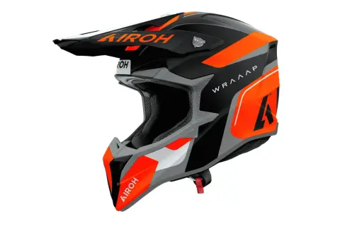 Svart och orange Arai hjälm med texten "WRAAAP" och Arai-logotyp. Perfekt för motocross.