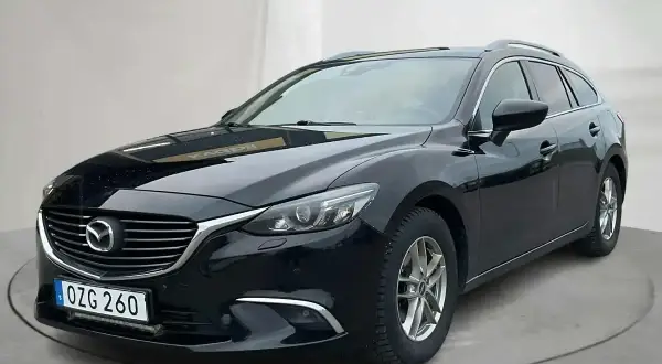 Svart kombi Mazda 6, registreringsskylt OZG 260. Kanske ett problem med bilen?